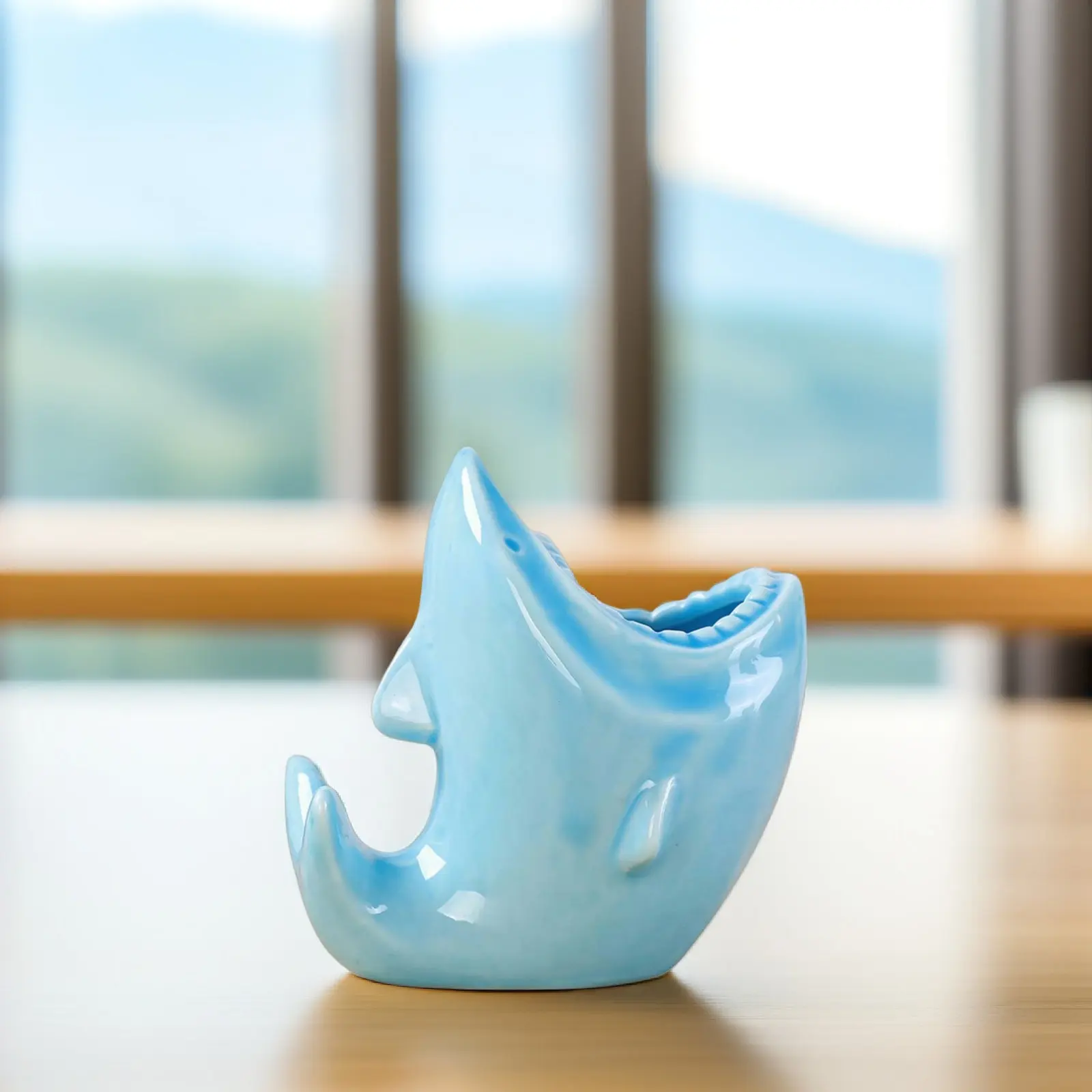 Ceramic Shark Flower Pot Glazed Mini Succulent Cactus Planter for Indoor Home Garden Decor
