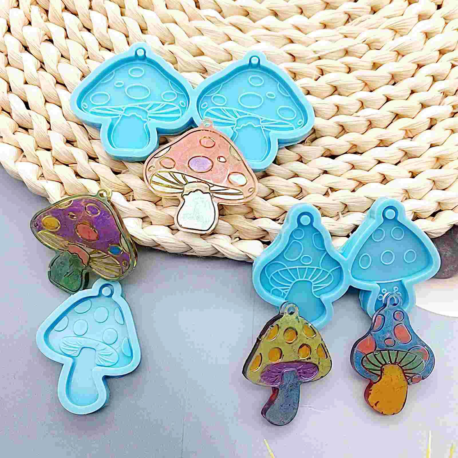 4 Pcs Mushroom Pendant Die Christmas Molds Silicone Moulds for Needlework Handicrafts Jewelry Casting Cute Epoxy Resin