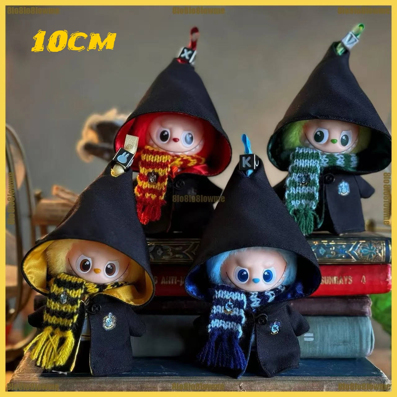 Ropa para muñecas Labubu 4,0, traje escolar de magia, conjunto de uniforme con bufanda y palo mágico de Hogwarts de dibujos animados, Mini ropa para muñecas de peluche de 10cm