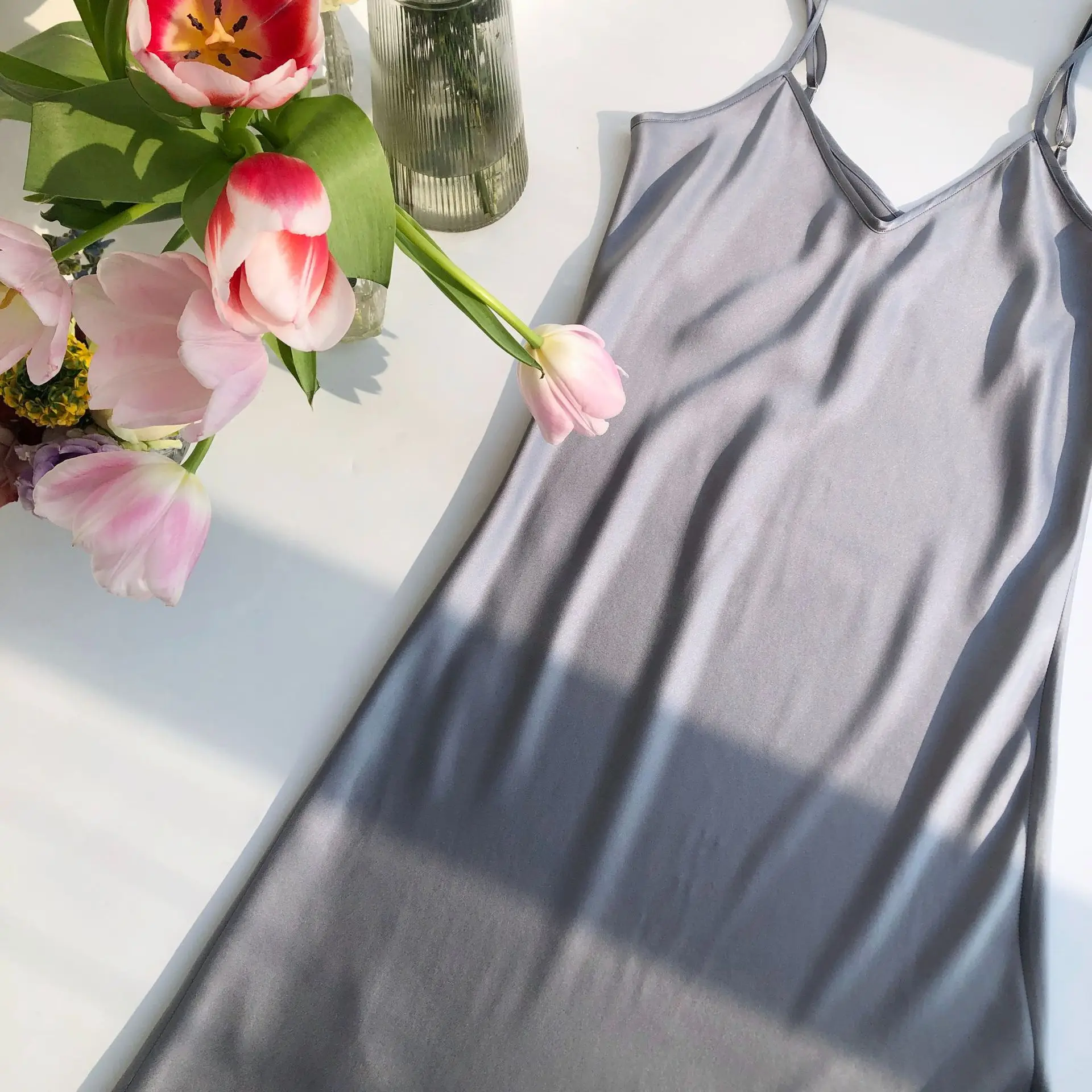 BirdTree 20MM 100% soie de mûrier gris violet robe, femme sable lavage plaine Satin sans manches col en v robes, 2025 nouveau D57926JF