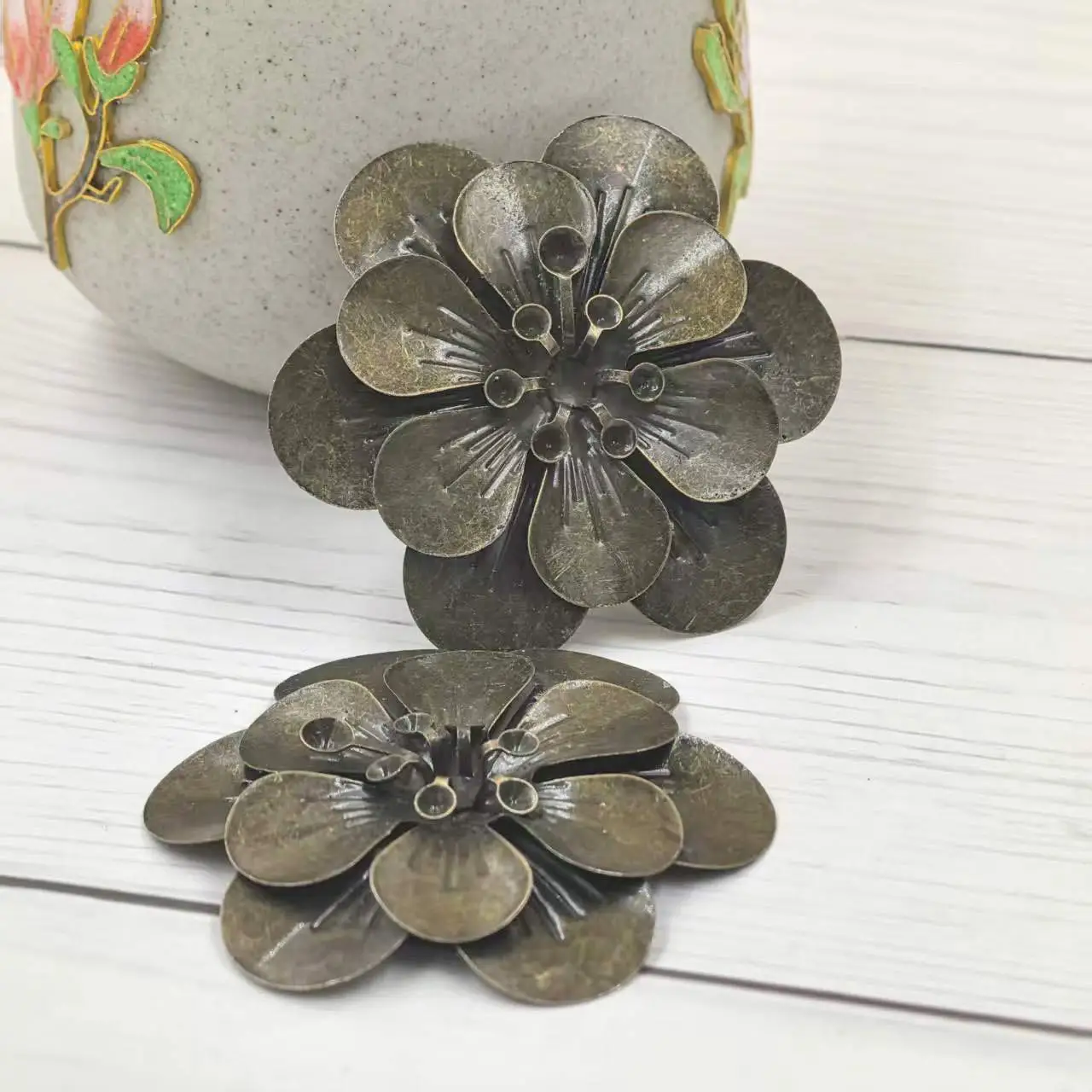 100PCS Bronze Tone Flower Charm Cameos DIY Embellissment Handicrafts Apparel Decoration Making Accessories 49mm
