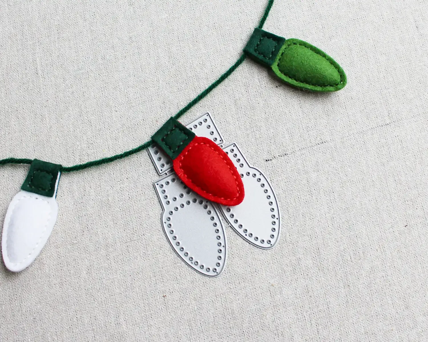 Christmas Evergreen Tree Heart Gingerbread Metal Cutting Dies for DIY Decorating Scrapbook Paper Card Album Embossing Craft 2024