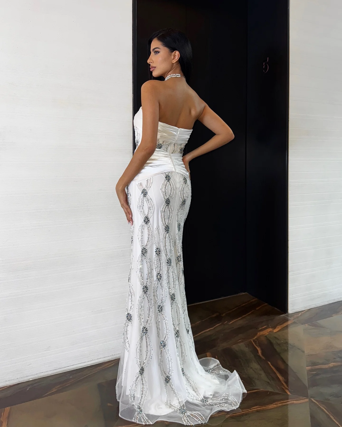 섹시한 끈이 없는 스팽글 인어 이브닝 가운 민소매 크리스탈 댄스 파티 드레스 바닥 길이 파티 가운 맞춤형