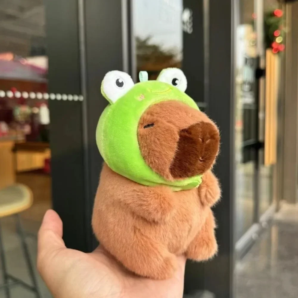 Kawaii لطيف كابيبارا مفتاح سلسلة الكرتون حقيبة الملحقات حقيبة الظهر قلادة مع النحل أرنب الضفدع الدب قبعة أفخم الحيوانات لعبة للأطفال
