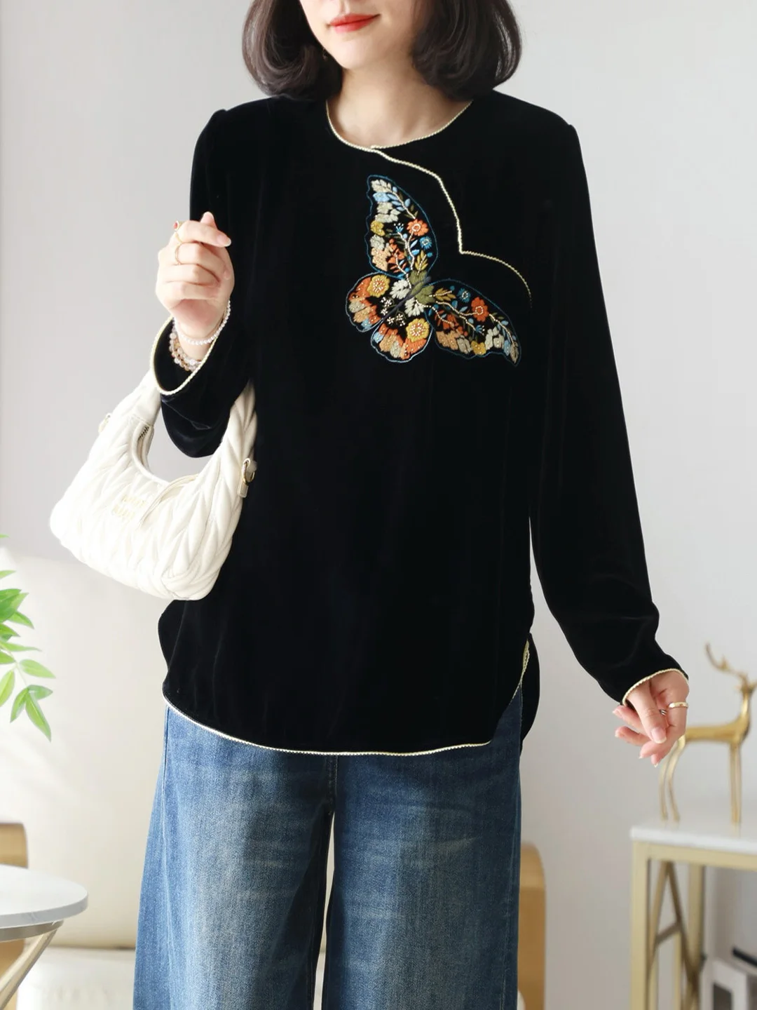 

Red Silk Velvet irt with Embroidery Heavy Button Chinese Sle Women's Modified New Version Long Sve round Ne