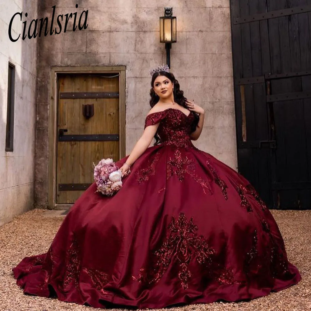 Nuovo vestito Quinceanera bordeaux 2023 principessa Sweetheart Ball paillettes Appliques senza maniche dolce 15 16 festa di compleanno Miss Gala