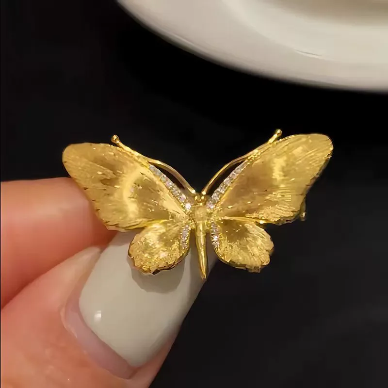 Golden Butterfly-shaped Opal Exquisite Brooch Niche Art Pin Jewelry Deco Light Luxury Simple Fashionable Retro Versatile Brooch