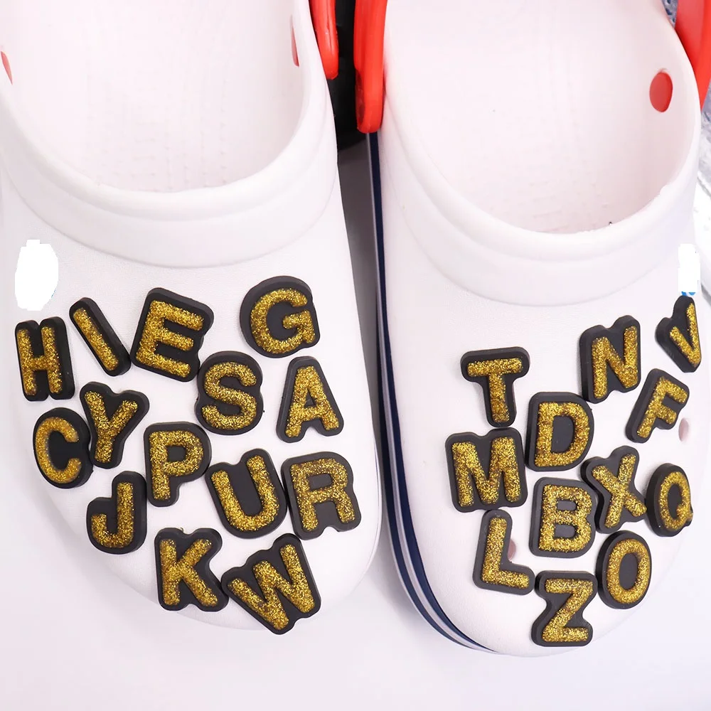 PVC Golden Shoe encantos para decoração, 26 letra do alfabeto, Buckle Tampão, pulseira, sandálias, acessórios, novo, 1pc