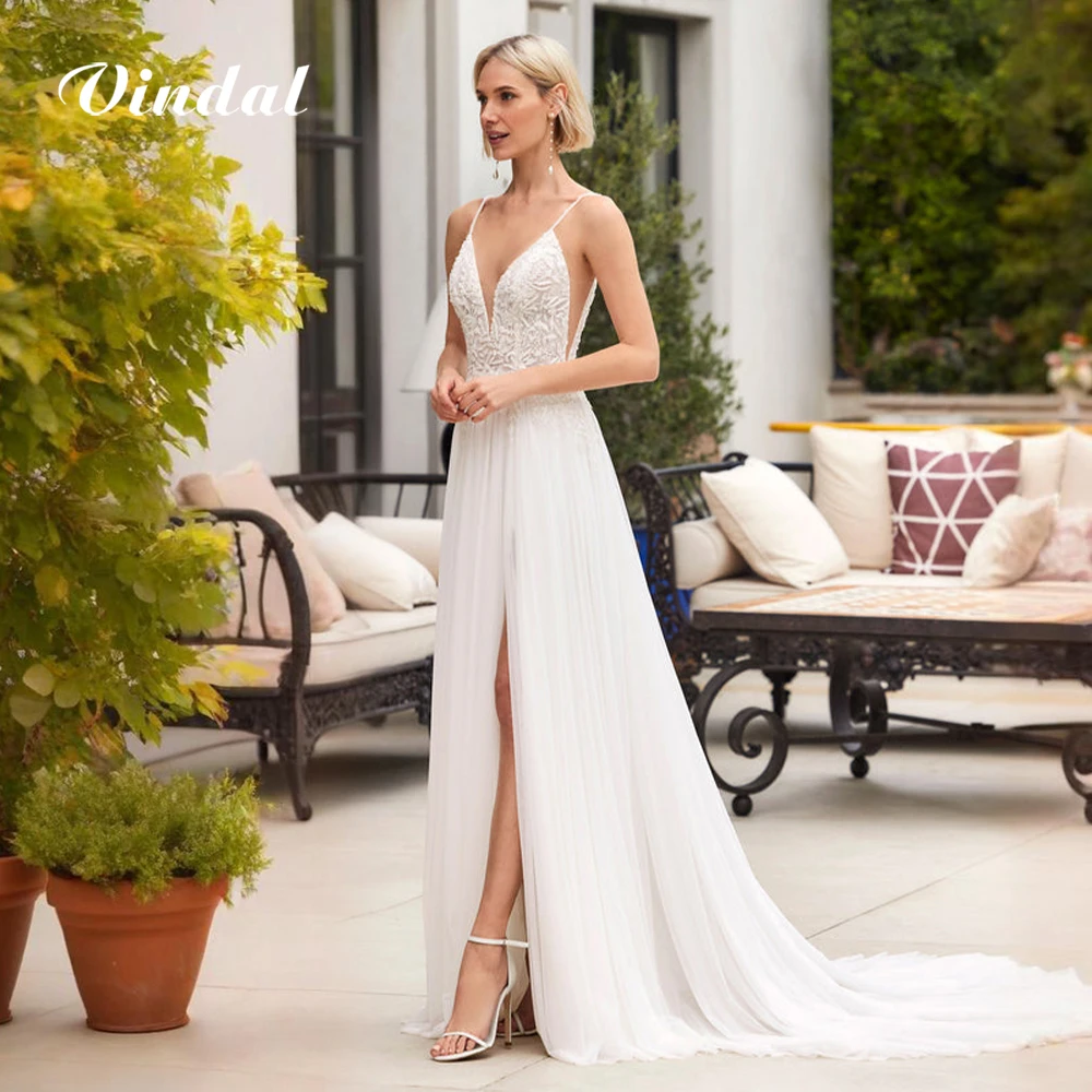 Vindal Sexy Spaghetti Straps Tulle Wedding Dresses Back Out V Neck Lace Beach Bridal Gowns Summer Boho Bride Dresses Customized