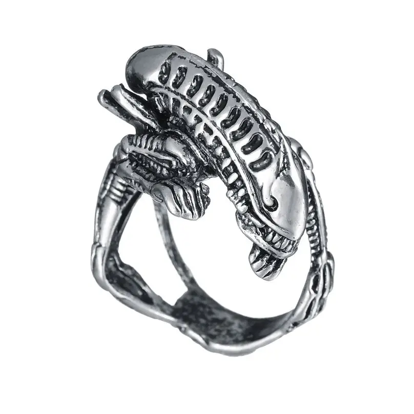 Love Skull Biker Ring Classic Gothic Motor Biker Vintage Rings for Men and Women Alien Predator Jewelry Monster