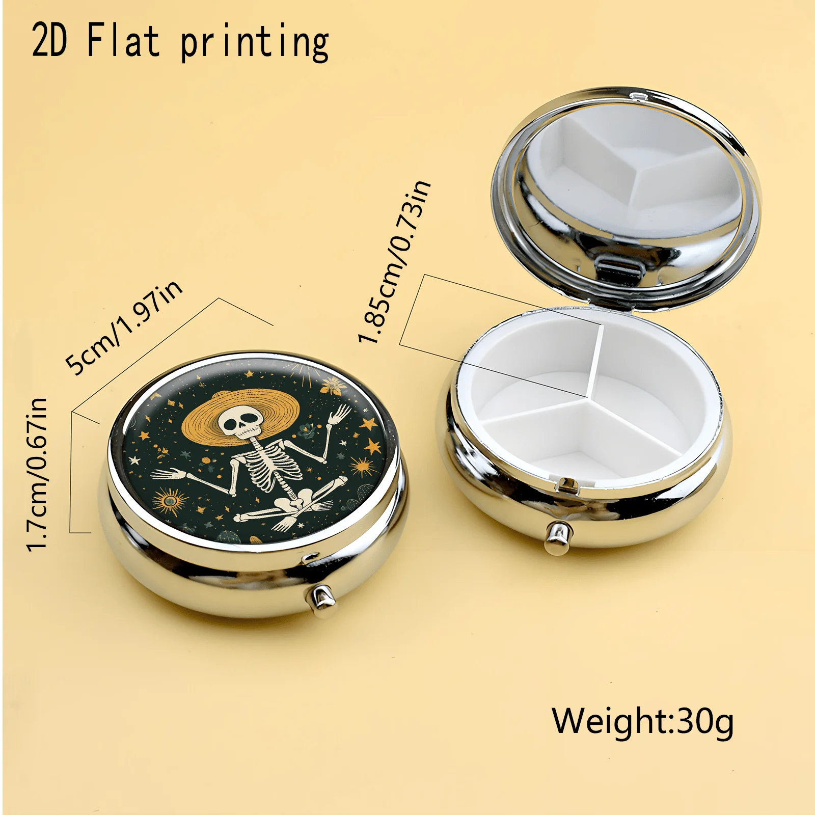 1Pc Flat Retro Western-Style Skull, Cactus, and Star Pattern Design, Round Three-Compartment Small Pill Box, Portable Medicine Storage, Small Jewelry Organizer, Suitable for Handbags or Travel, Holiday Gifts, Souvenirs, Prizes, Small Gifts, Suitable for Personal Use or as an Exquisite Gift Option