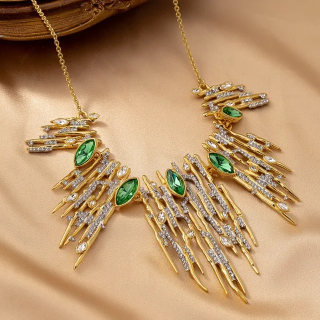 Vintage Zircon Jewelry Set for Women High-End Light Luxury European American Style Earrings Necklace Combo 2026