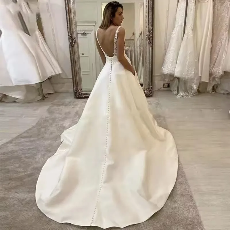 Vestido de Boda de Princesa de satén con escote en V profundo personalizado, corte en A, Apliques de encaje, vestidos de novia bohemios baratos, vestidos de boda de Dubái
