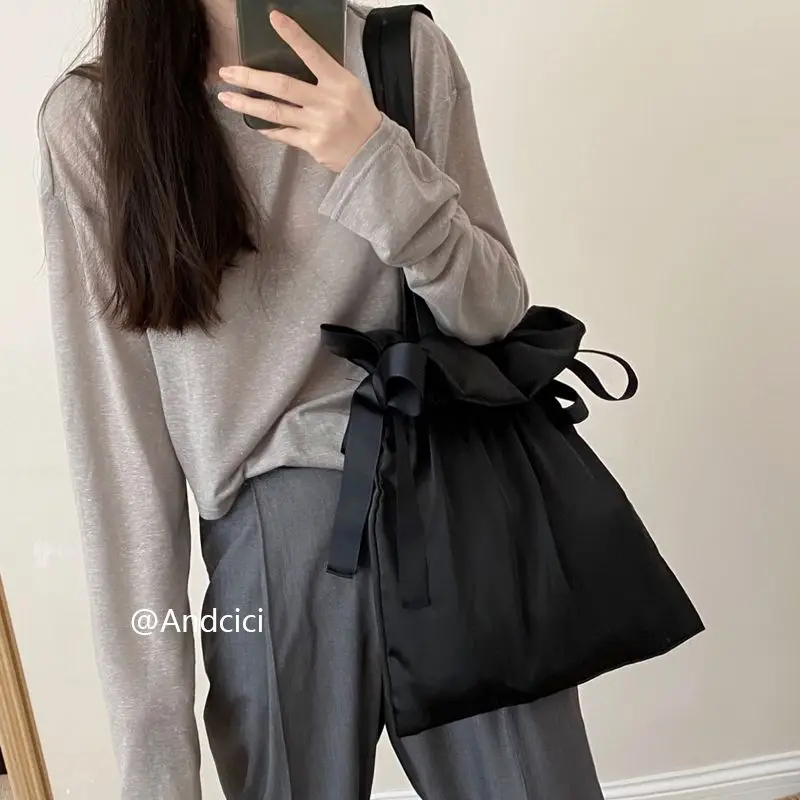 Fashionable Black Shoulder Bag With Drawstring Smooth Silk Texture For Women High-Capacity Simple Girls Bag