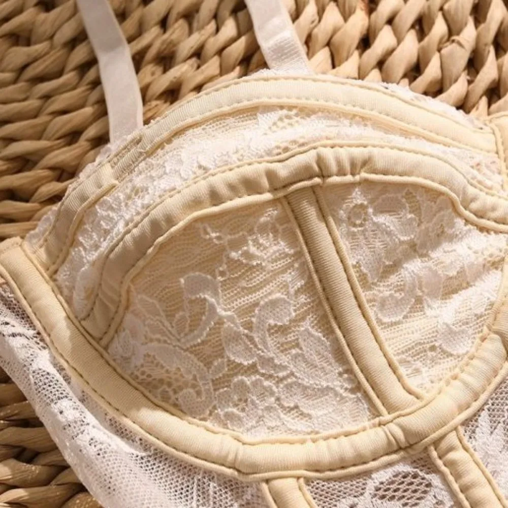 

Ins Fashion Spicy Girl Lace Camisole Hollow Transparent Crop Tops Tanks Fish Bone Wrapped Lace Corset Ladies