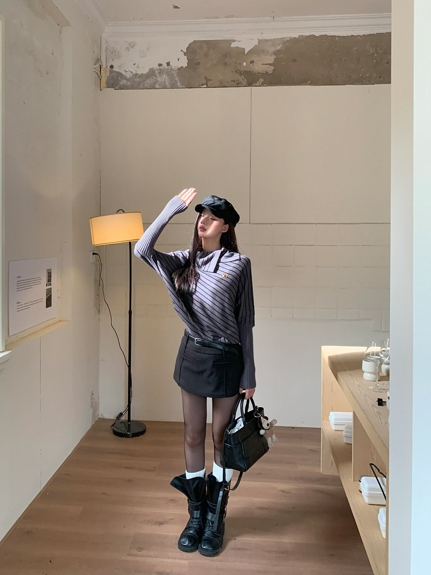 黒の A ライン ミニスカート レディース 春秋の新スタイル ハイウエスト ポリエステル繊維 通勤 シンプルなスタイル ショートスカート