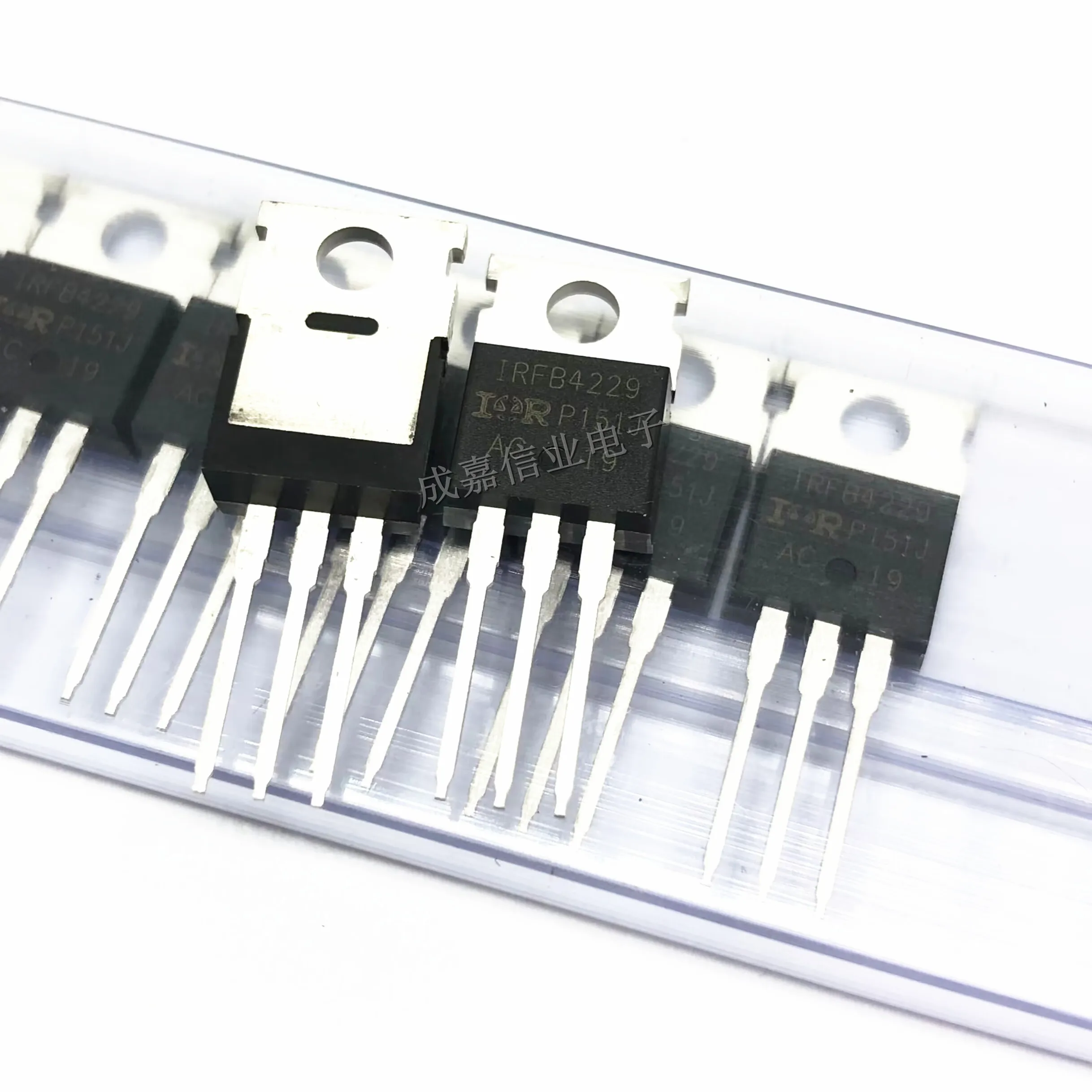 10pcs/Lot IRFB4229PBF TO-220-3 IRFB4229 MOSFET MOSFT 250V 46A 46mOhm 72nC Qg Operating Temperature:- 40 C-+ 175 C