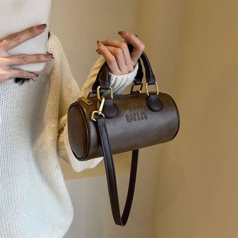Bolsa crossbody contemporânea 2025, bolsa exclusiva de estilo europeu para mulheres, bolsa leve de luxo dia a noite, bolsa de ombro casual