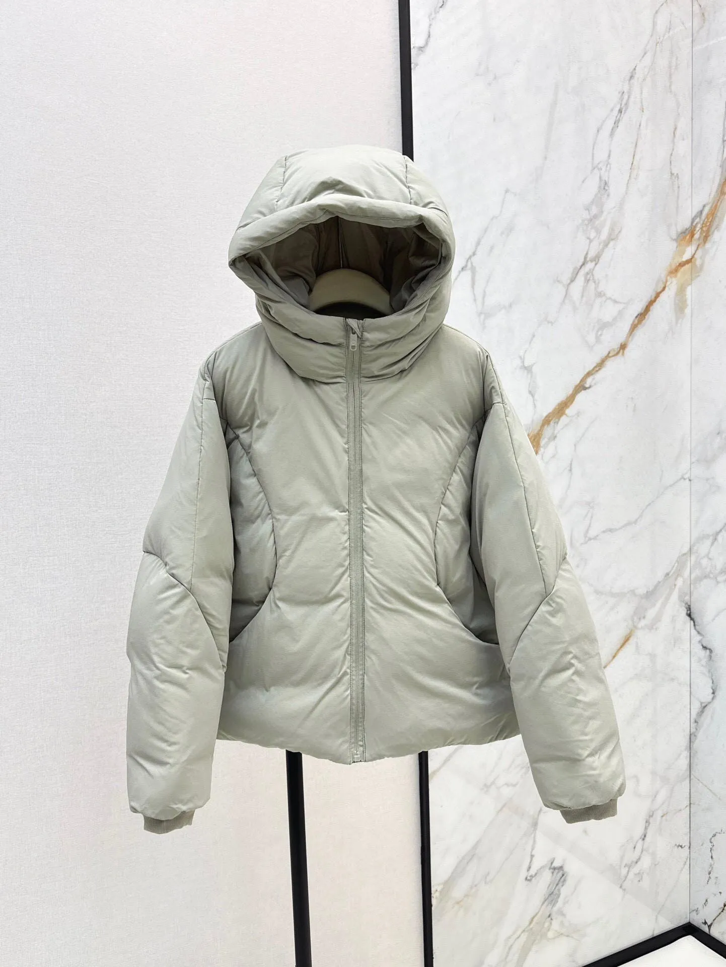 2024 Autumn/Winter New Women's Premium Down Jacket Fashionable, Exquisite, Loose Contour Hooded, Bread Down Jacket