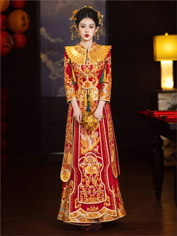 The bride's new Chinese-style heavy industry wedding dress for going out a perfect and pick-up