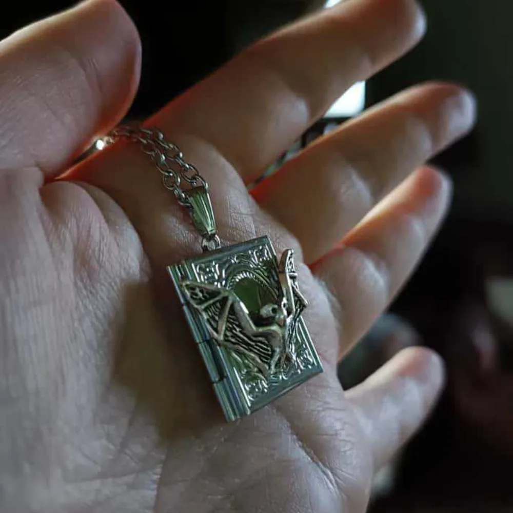 Gothic Punk Sliver Color Stereo Relief Bat Book Pendant Necklace for Men Women Halloween Party Vampire Witch Jewelry Accessory
