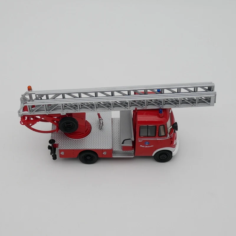 Diecast Ixo Escala 1:43 BENZ-Benz L319 Mercedes-Benz Escada de motor de incêndio Modelo de carro de liga Brinquedo colecionável Presente Exibição de lembrança
