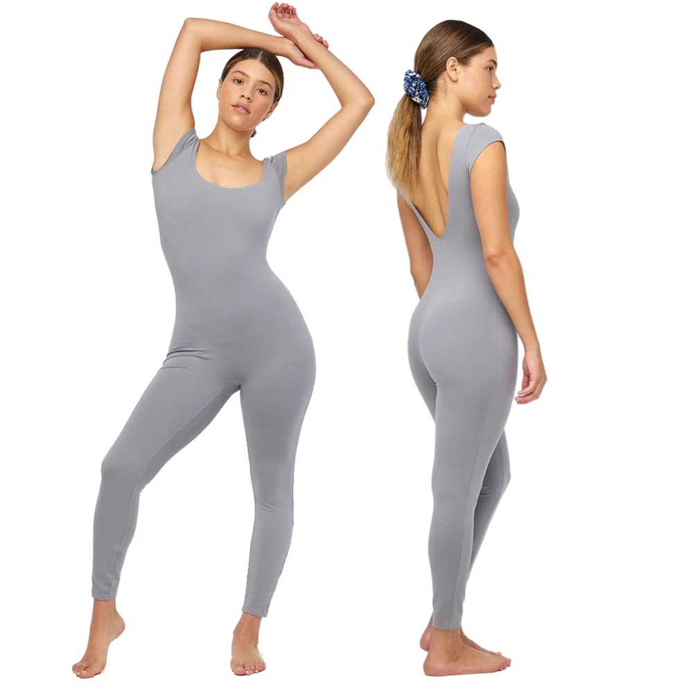 ชุดโยคะแบบจั๊มสูทแขนสั้นเปิดหลังทรงเข้ารูปสำหรับผู้หญิง ชุดออกกำลังกายรัดรูป แห้งเร็ว ยกสะโพก เหมาะสำหรับฟิตเนสและยิม