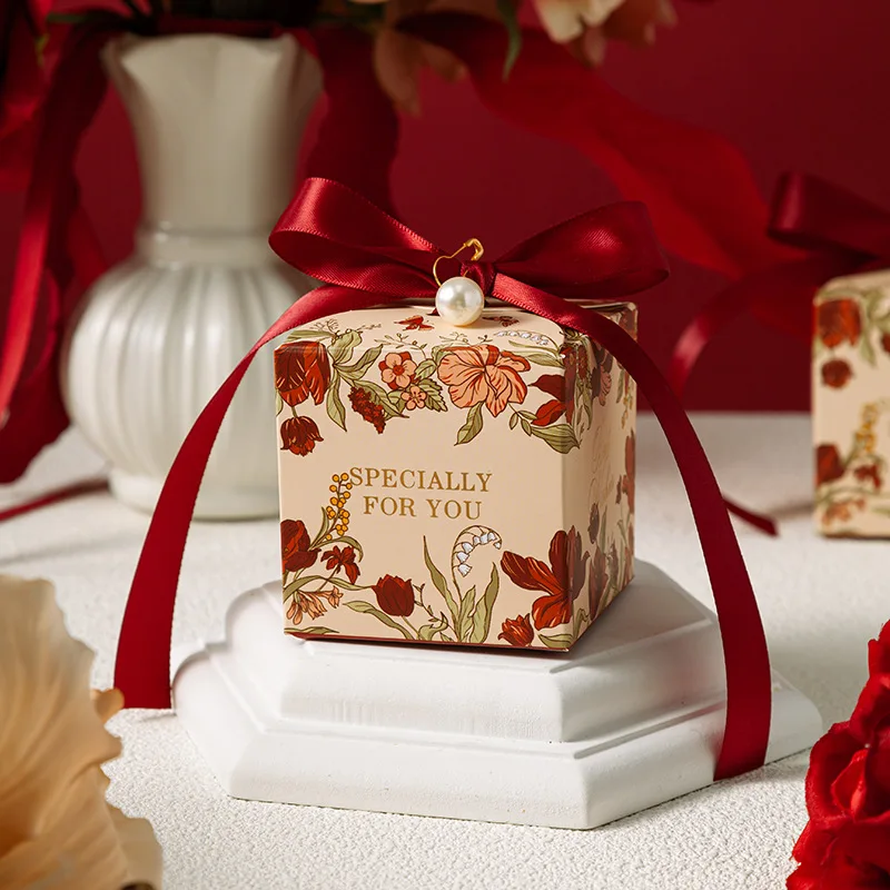 Wedding Favor Candy Box European Style Floral Candy Gift Box with Bow Ribbon Pearl Wedding Party Paper Box Gift Packaging Box