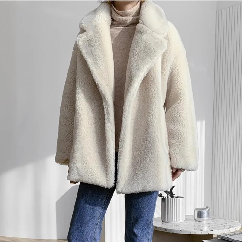 ฤดูหนาวใหม่ผู้หญิงแขนยาว Faux FUR Coat สุภาพสตรีแฟชั่นเม็ดขนแกะ Lamb FUR JACKET หญิง Casual หลวม Overcoat W124