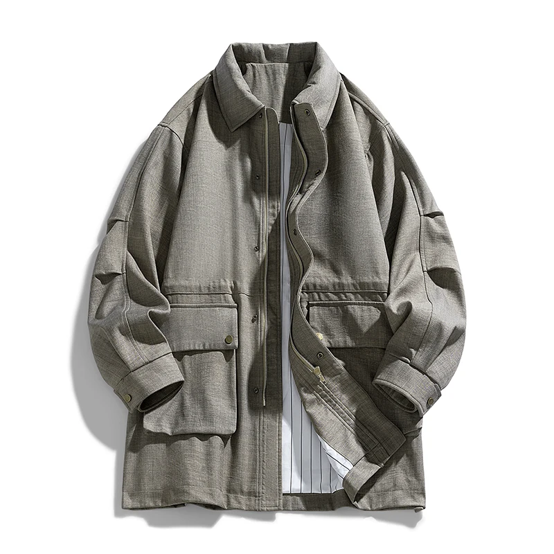 

Пальто Harrington средней длины, старый денежный стиль Тренч средней длины, британский стиль Пальто средней длины Стиль рабочей одежды Свободное пальто с лацканами Куртка средней длины с несколькими карманами Текстурированная ткань Винтажная рабочая одежд