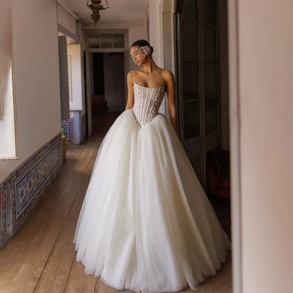 

Fashion Strapless Lace Wedding Dress A-line Bridal Dresses Backless Customized Bridal Gowns for 2026 Wedding