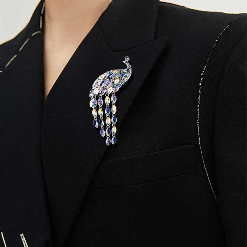   Elegant Long Tail Crystal Peacocks Brooch Party Jewelry Elegant Corsage Pin