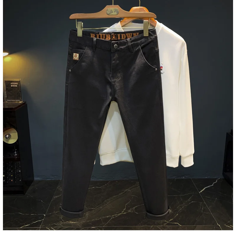 

Черные джинсы, мужская мода, осенний толстый стиль, новинка 2025 года, высококачественные мужские брюки с вышивкой