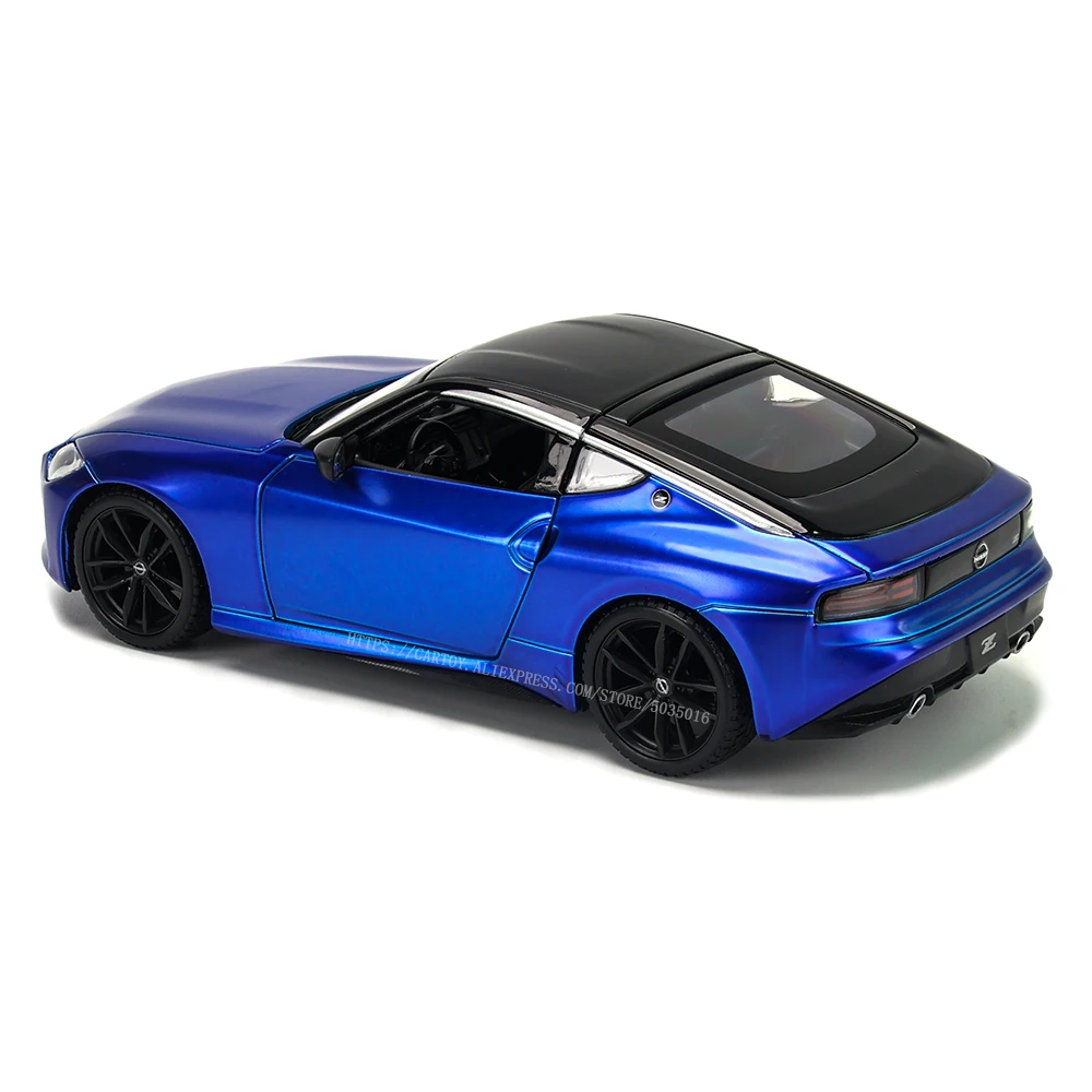 Maisto 1:24 2023 Nissan Z Blue alloy car model handicraft decoration collection toy tool gift die-casting birthday present