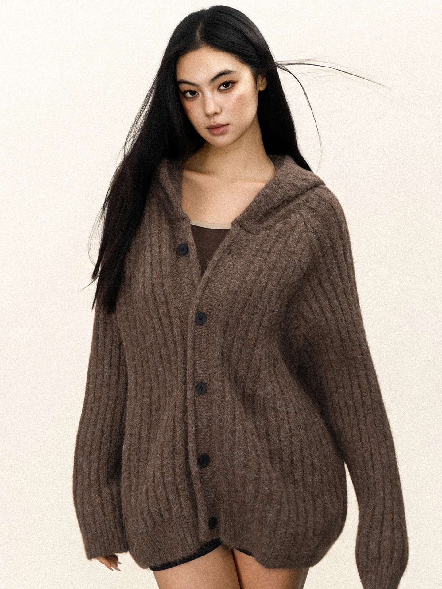 

American Retro Loose Button Woolen Sweater Coat Women Winter Hood Lazy Sle Hot Girl Knitted irt Soft Polyester Nylon Wool...