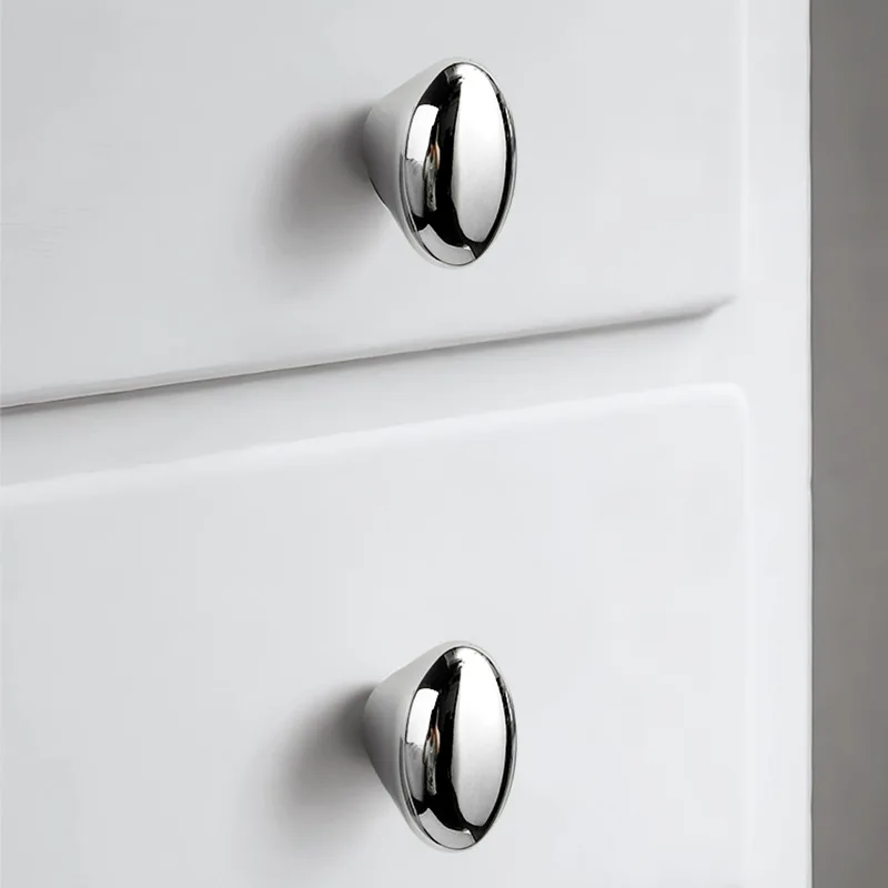 French-style brass handles for luxurious French-style cabinet door simple furniture handle Nordic-style cabinet drawer handles