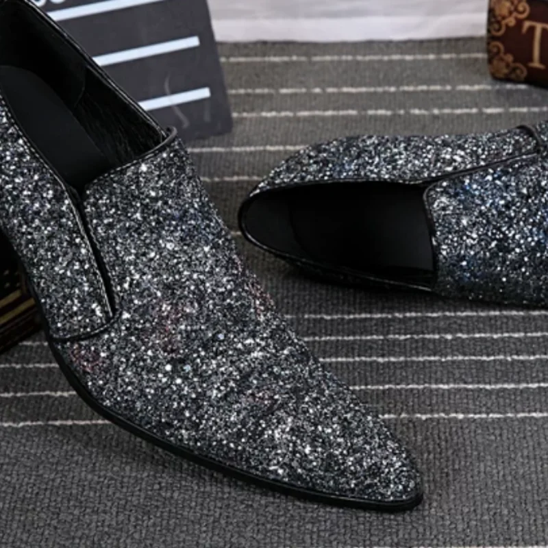 Rhinestones Shoes for Mens Pointed Toes Chunky High Heels Crystal Tacones Shallow Zapatos Hombre Sewing Lines Chassure Hommes