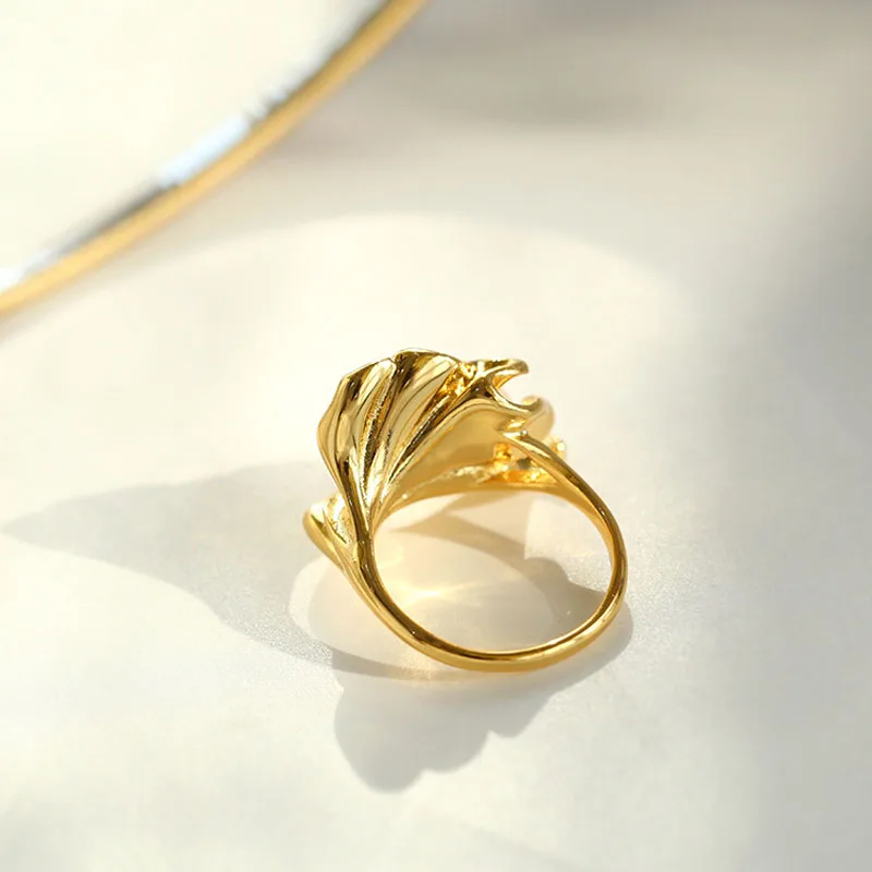 Anillo de perlas de agua dulce floral chapado en oro para mujer, joyería de diseño de moda