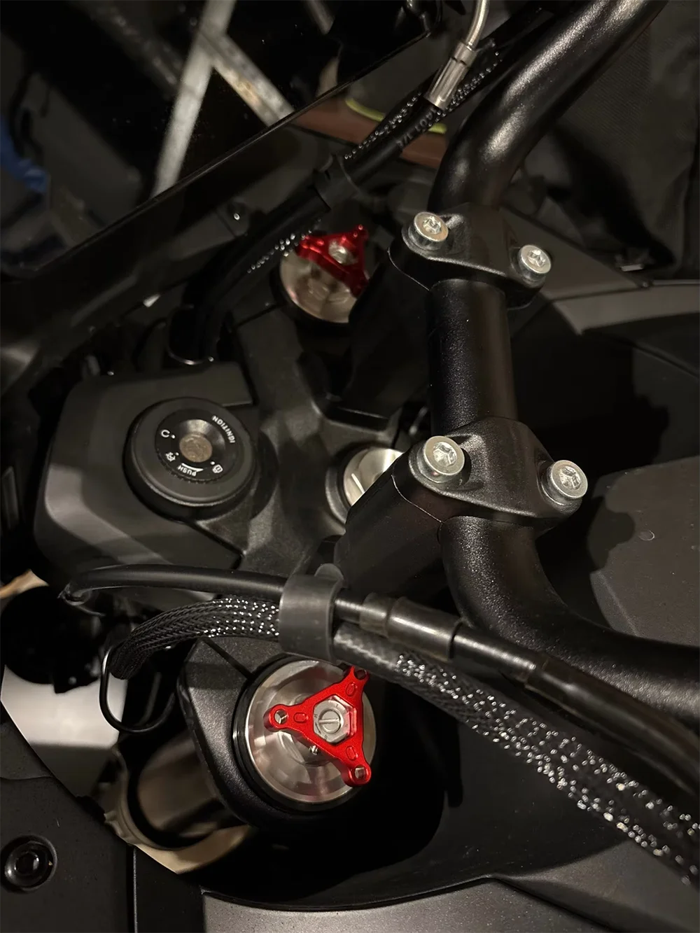 Für CFMOTO CF Moto 450MT MT450 MT 450 MT CF450MT Motorradzubehör Vorderradaufhängung Gabel-Vorspannungseinstellkappen – Detail 3