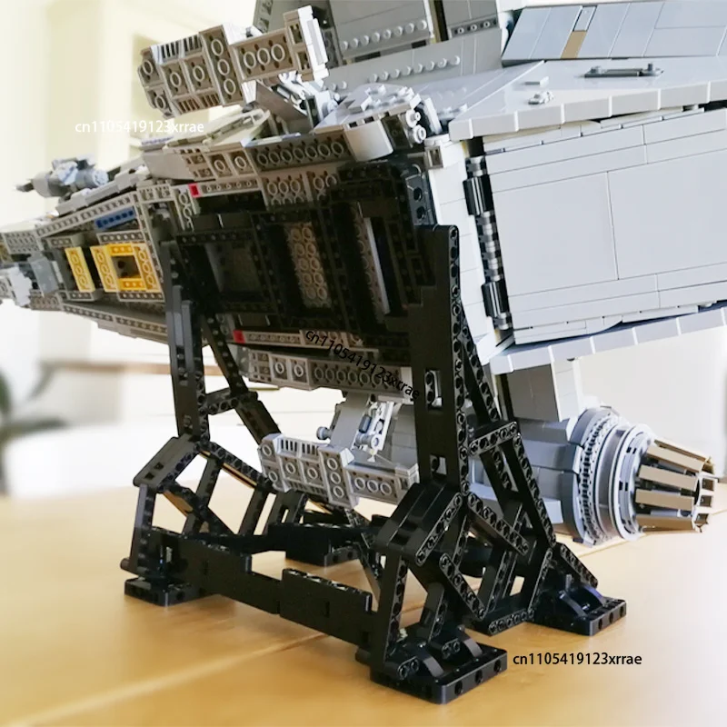Creative Spaceship Display Stand for Building Blocks Model