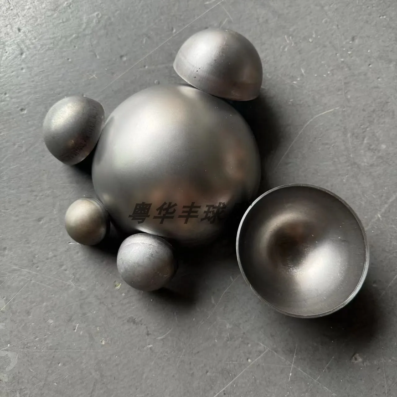 Hollow Iron Hemispheres Welding Decor 17-450mm 0.6/1/2mm Thickness Iron Domes for Lighting/Fence/Art Craft Custom Sizes