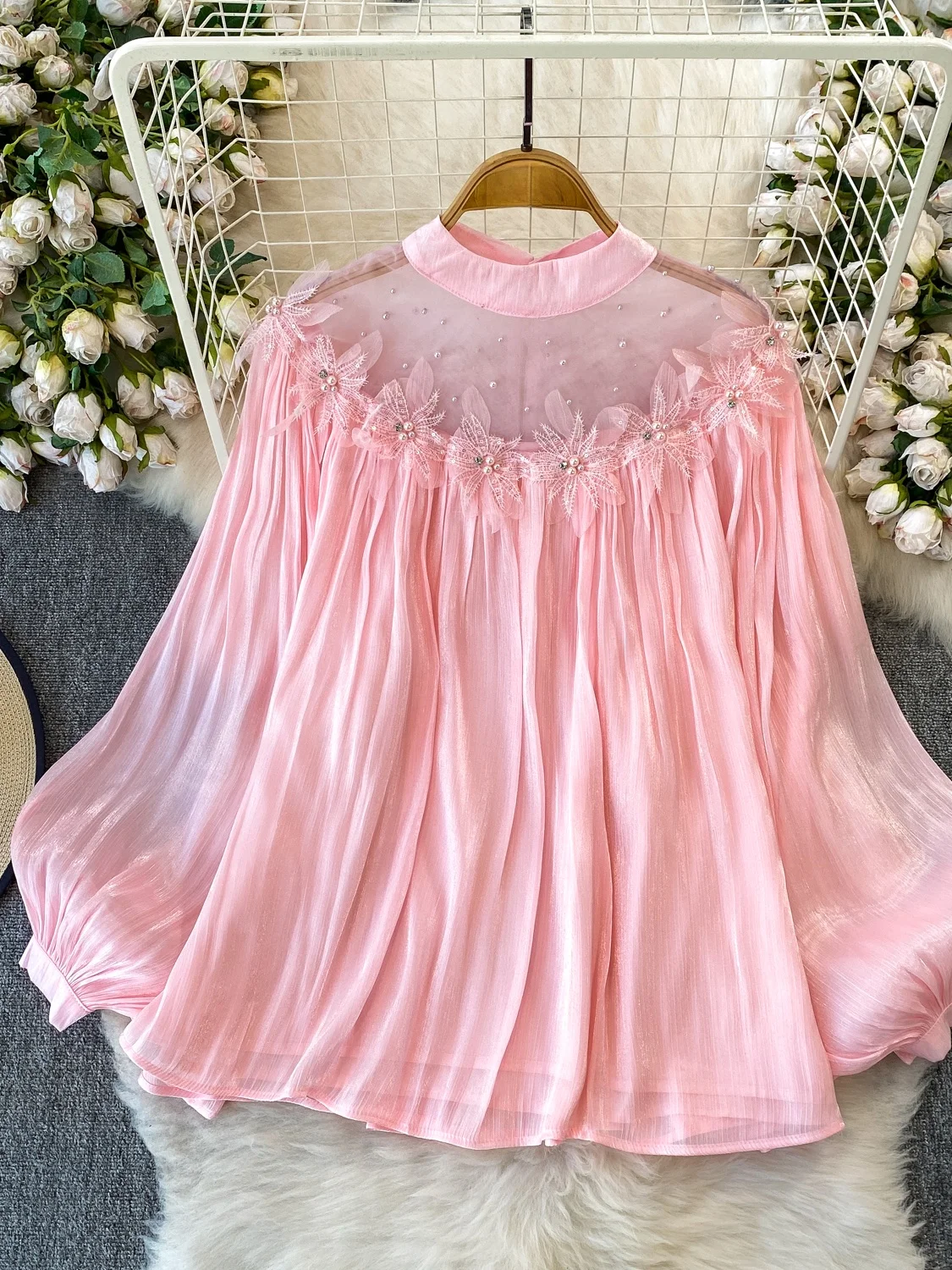 

Женская роскошная блузка с круглым вырезом, расшитая бисером и цветочными узорами, из тонкой кожи с эффектом омоложения, с вставками, легкая, свободного кроя, с длинными рукавами