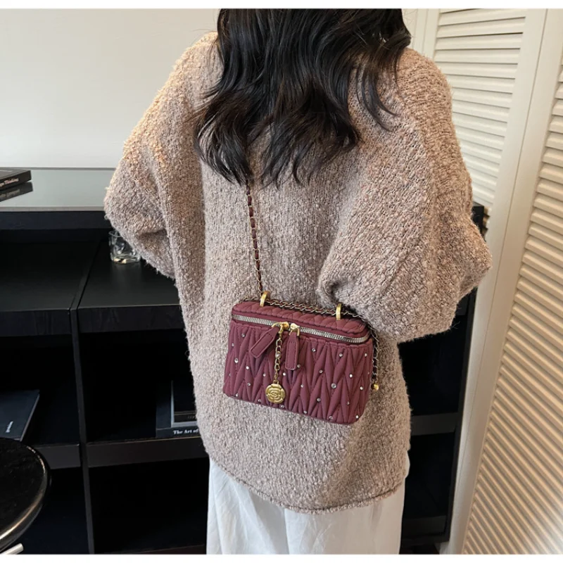 

2025 Quilted Box Bag with Chain Strap Korean Inspired Pleated Crossbody Purse for Women Summer Trendy Shoulder Bag