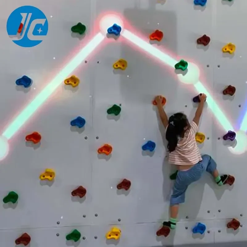 UltraHD Motion Sensor Games Children's Climbing Projection Game Experience with Realistic Mountain Scenarios and Weather