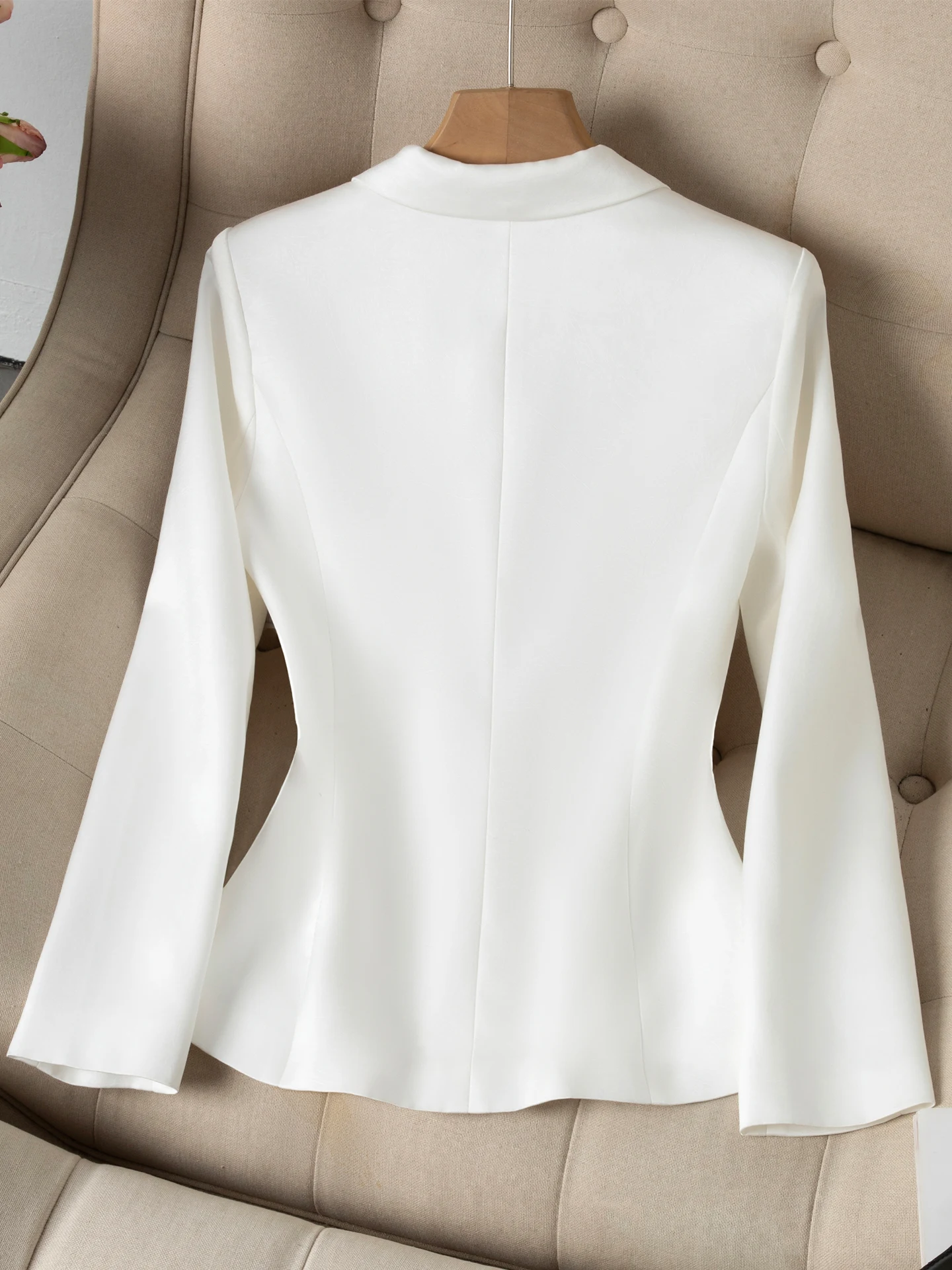 White Slim Fit Suit Jacket for Women 2026 New Spring High End Elegant Small Stature Light Workplace Casual Western Wear