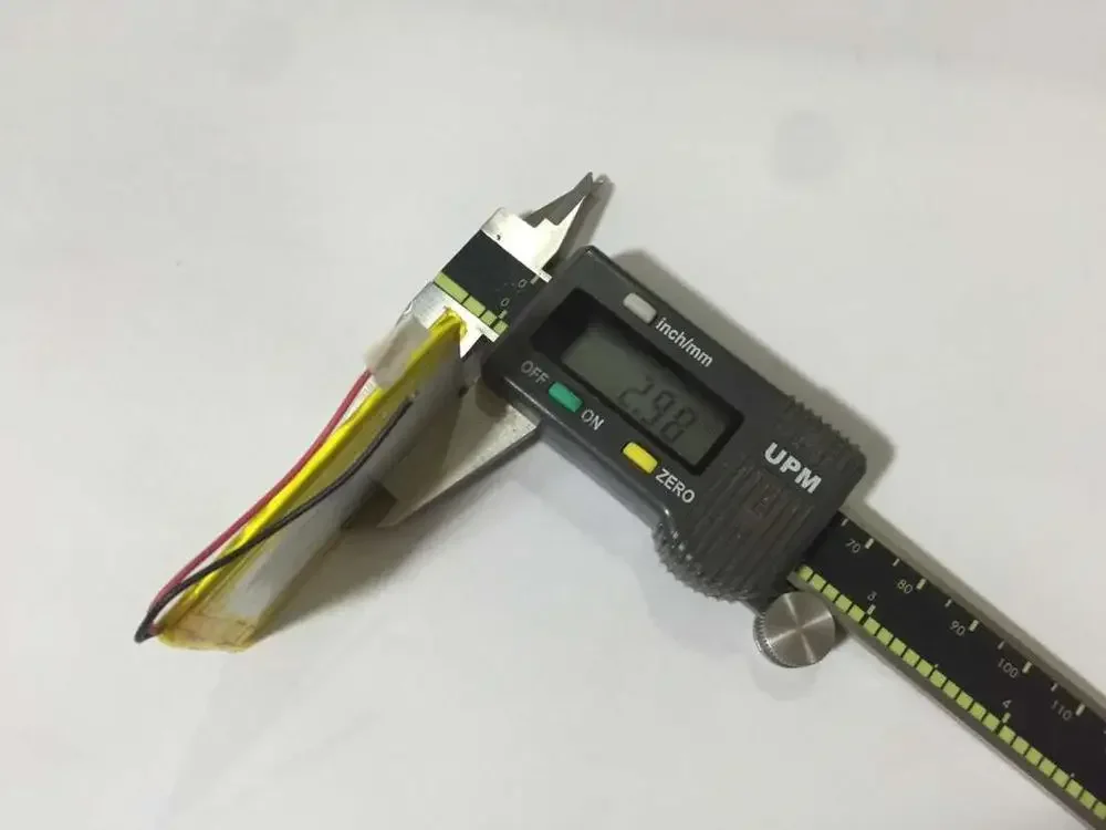 새로운 전체 용량 3.7V 폴리머 리튬 배터리 303557 650MAH GPS 워키 토키/장비/미니