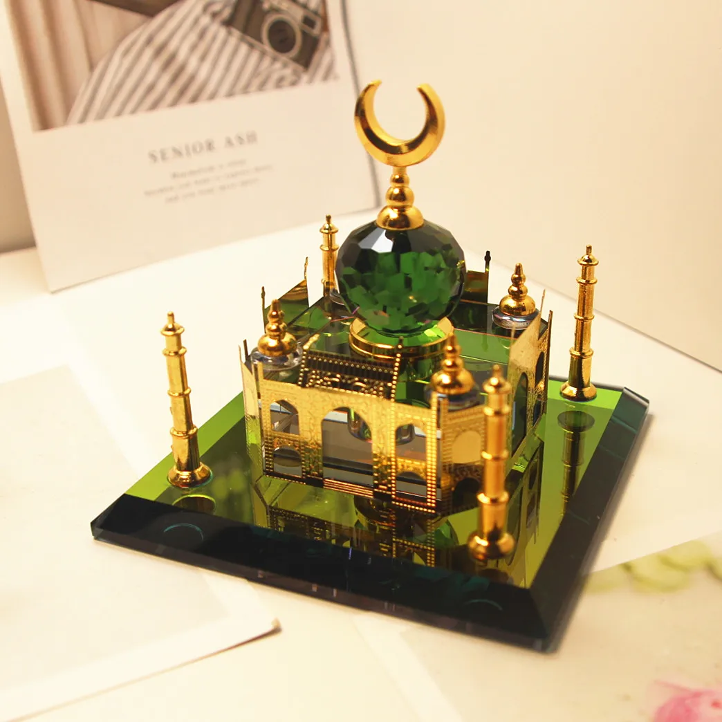 Crystal Engraved Ornament with 3D Model of Al-Masjid an-Nabawi Inside, Ramadan Pilgrimage Souvenir Desktop Craft Gift