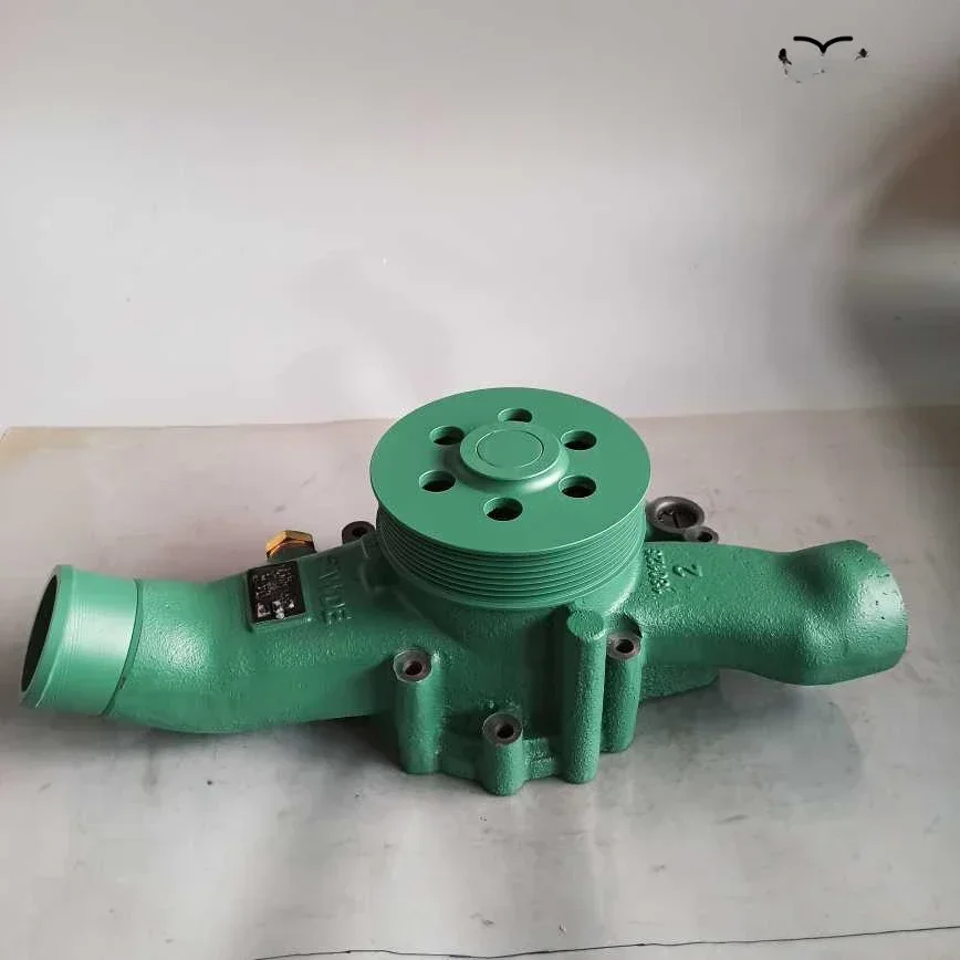 Bestselling Applicable to 1307010a96e Faw Liberation Stannic Bavin 6dl Series Aowei 36D New Diesel Engine Water Pump Assembly