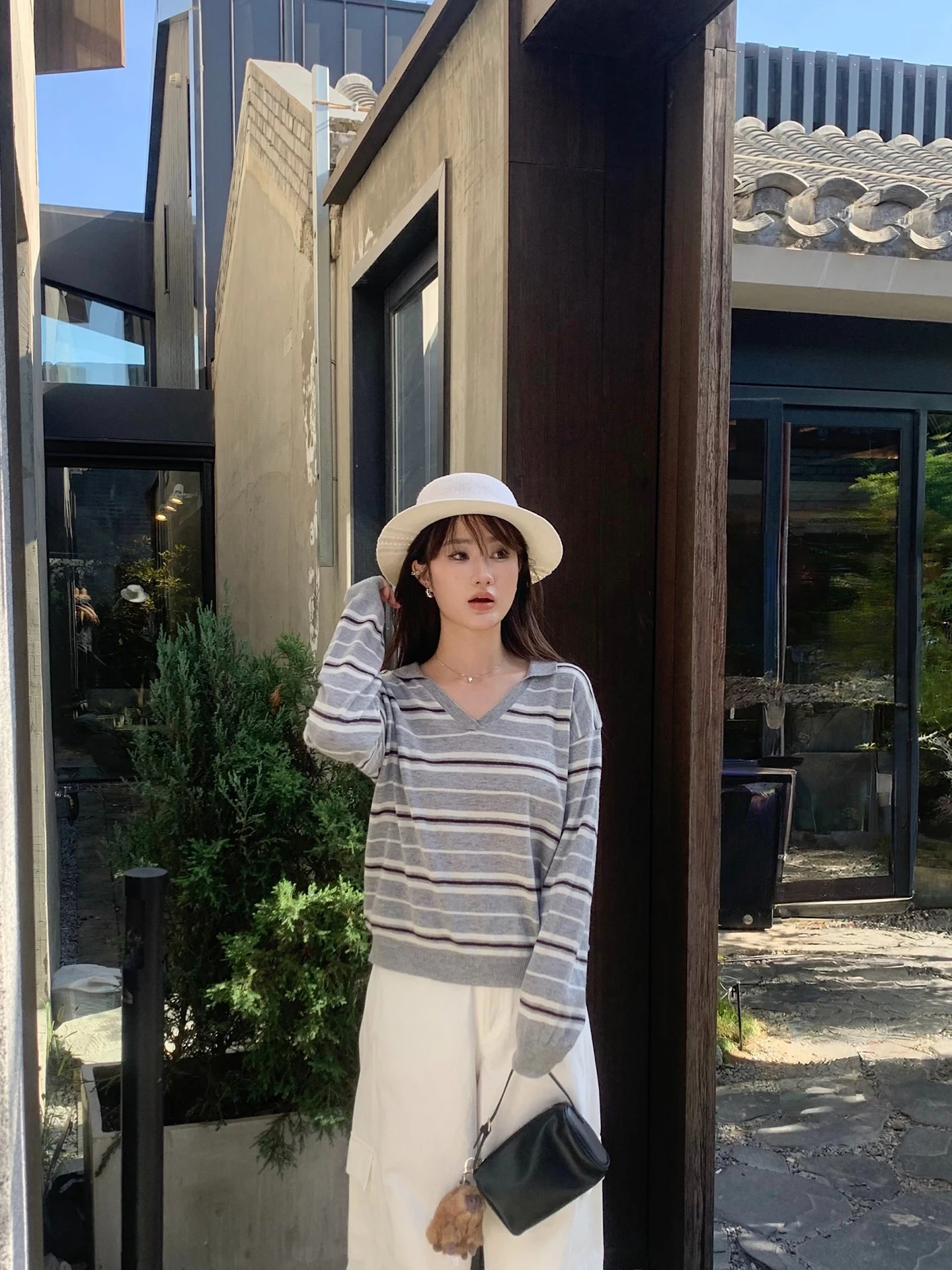 

Seoul Holiday Contrast Color Retro Ne Women's Striped Knitwear Long Sve Versatile Top White Studio Soft Wool Blend