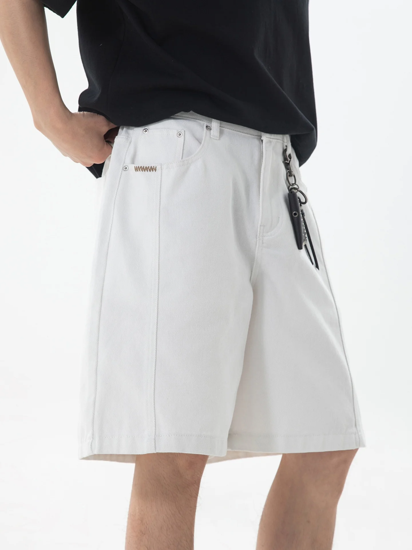 2026 Summer Men's Y2k High Street Casual Straight Loose Denim Shorts Black White Classic Split Line Designer Young Men's Jeans